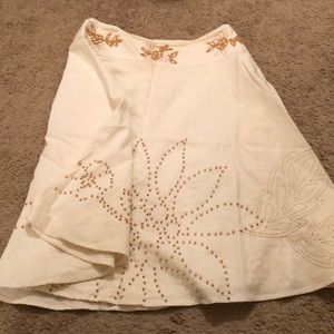 White embroider skirt